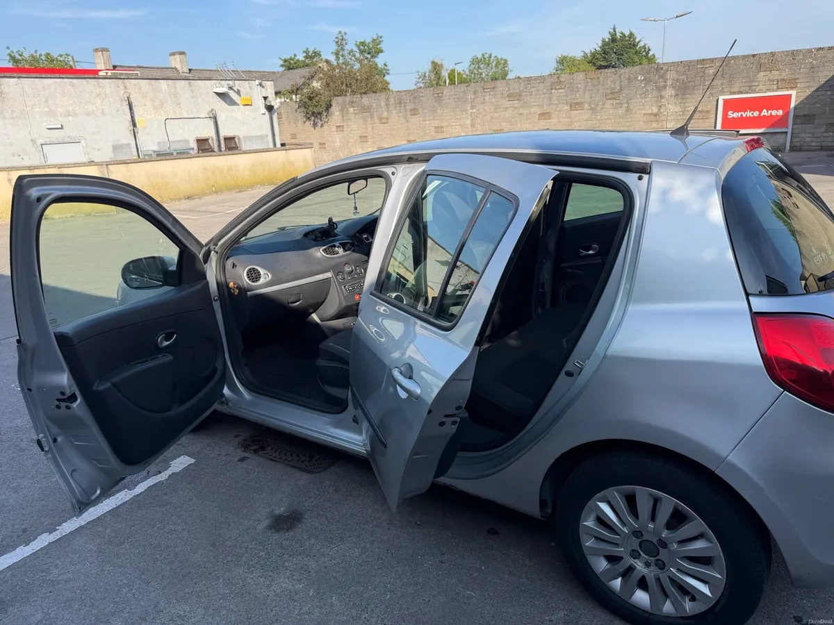 Car - Image 3