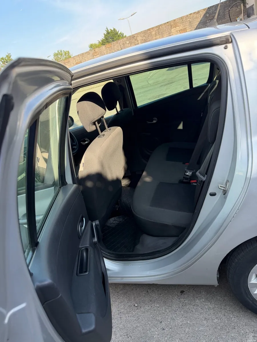 Car - Image 5