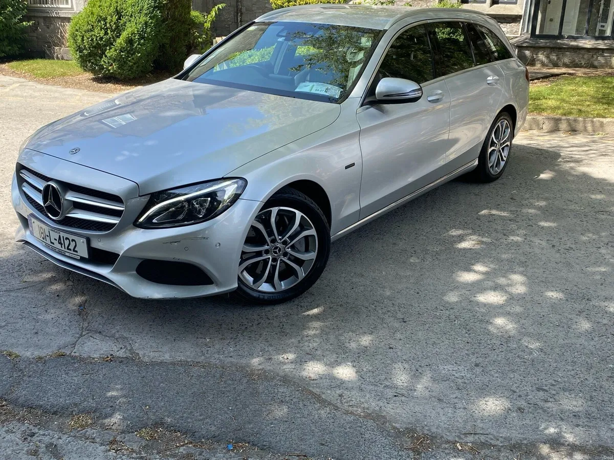 Merc C350e plug-in **trade-in welcome *** - Image 1