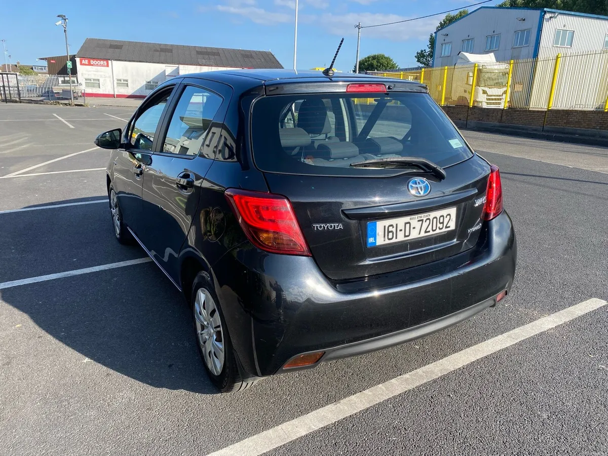 Toyota Yaris 1.5 HYBRID AUTOMATIC NCT 06/27 - Image 4