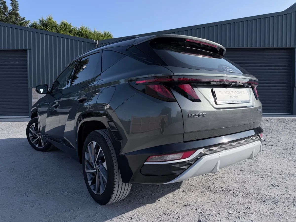 Hyundai Tucson 212’ Executive LOW MILEAGE - Image 3