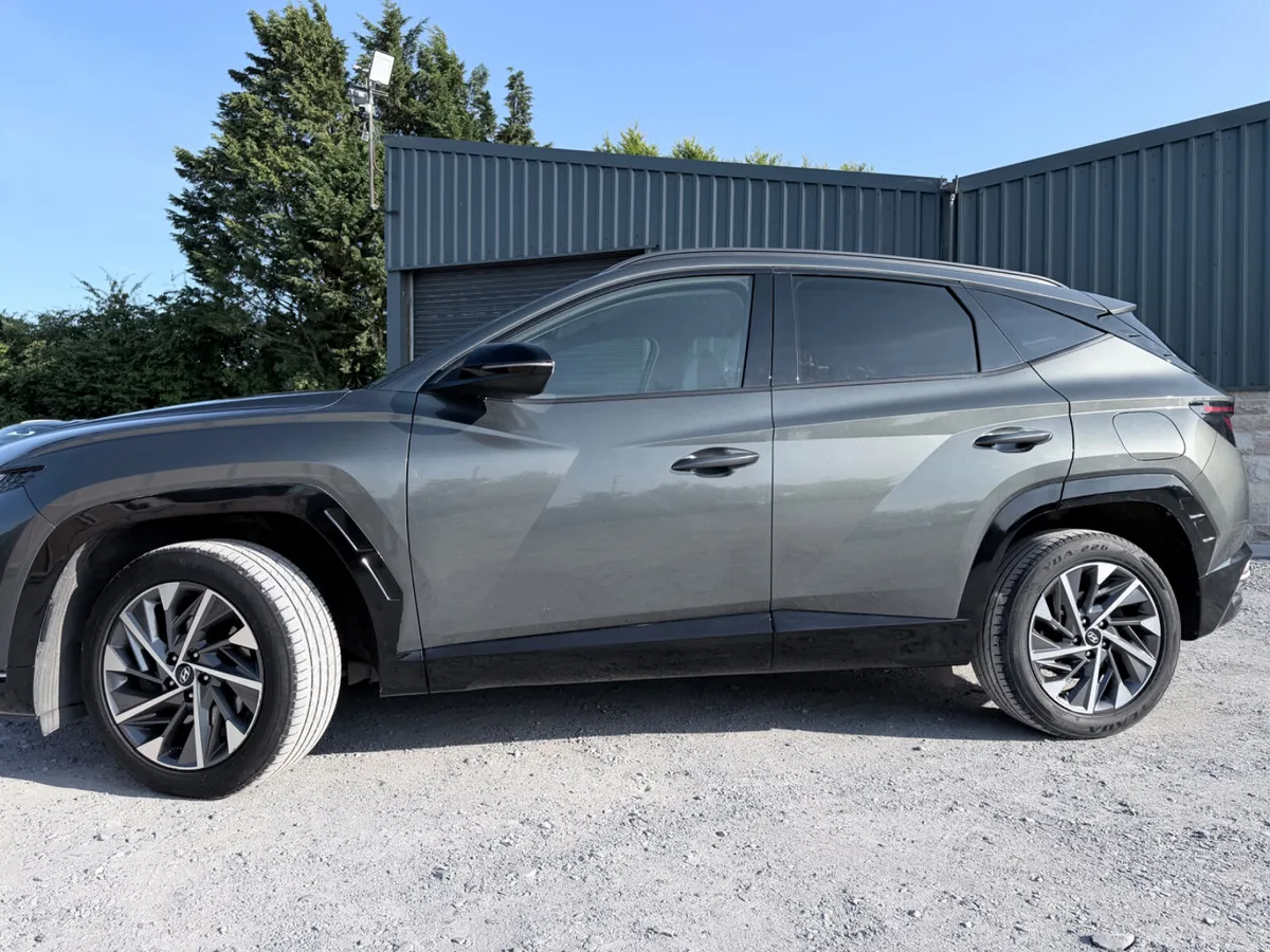 Hyundai Tucson 212’ Executive LOW MILEAGE - Image 5