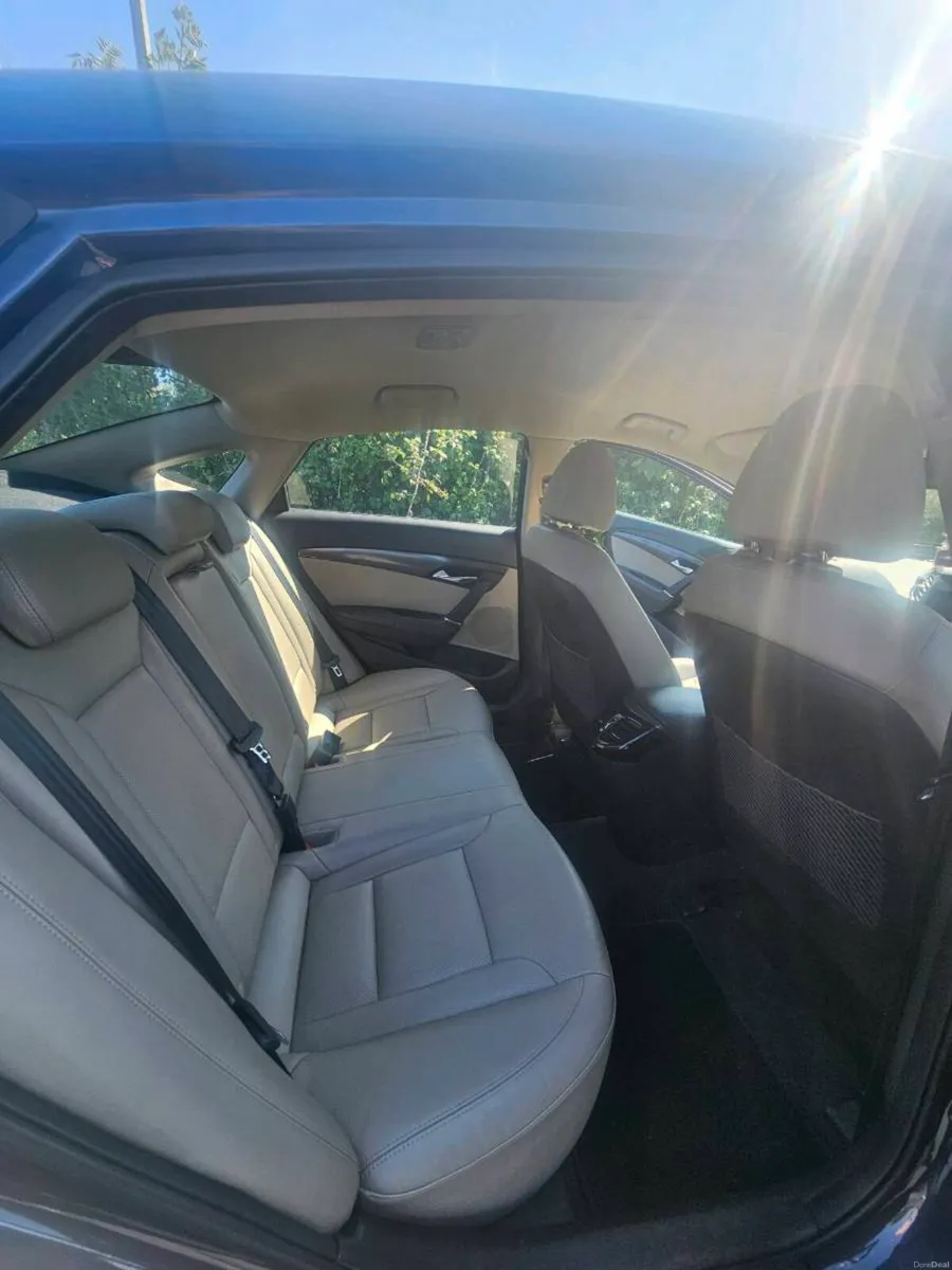 Car - Image 6