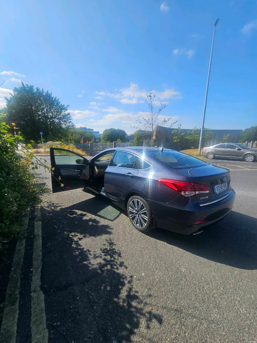 Car - Image 4
