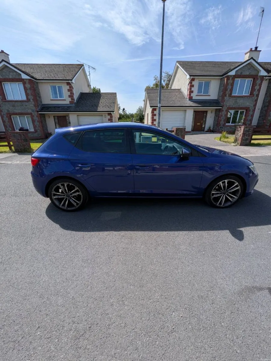 182 SEAT Leon FR 2.0 - Image 4
