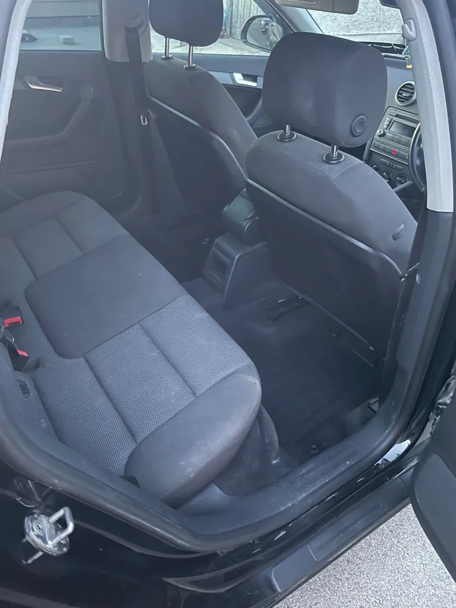 Audi A3 2010 - Image 2