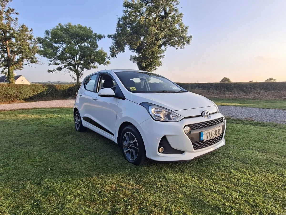 HYUNDAI I10 DELUXE EDITION - Image 1