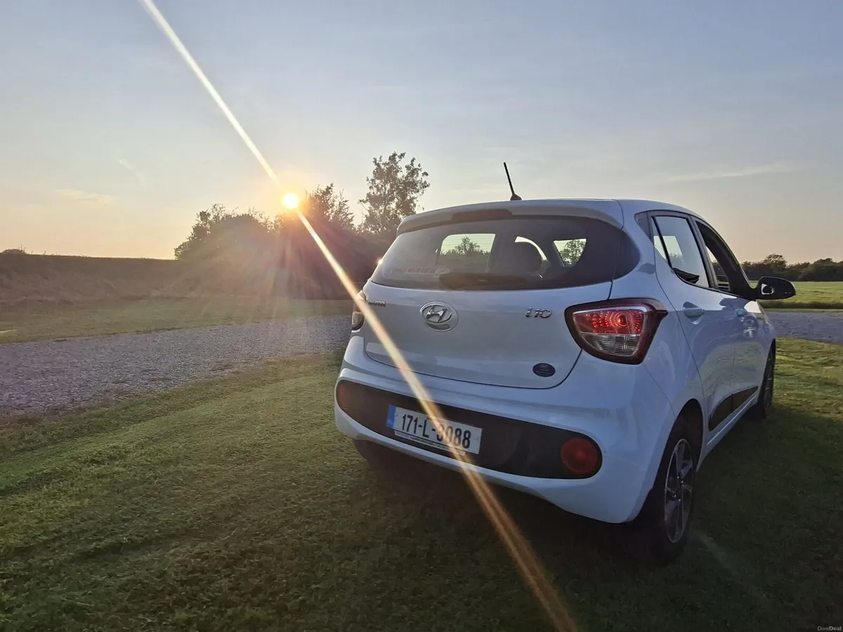HYUNDAI I10 DELUXE EDITION - Image 3