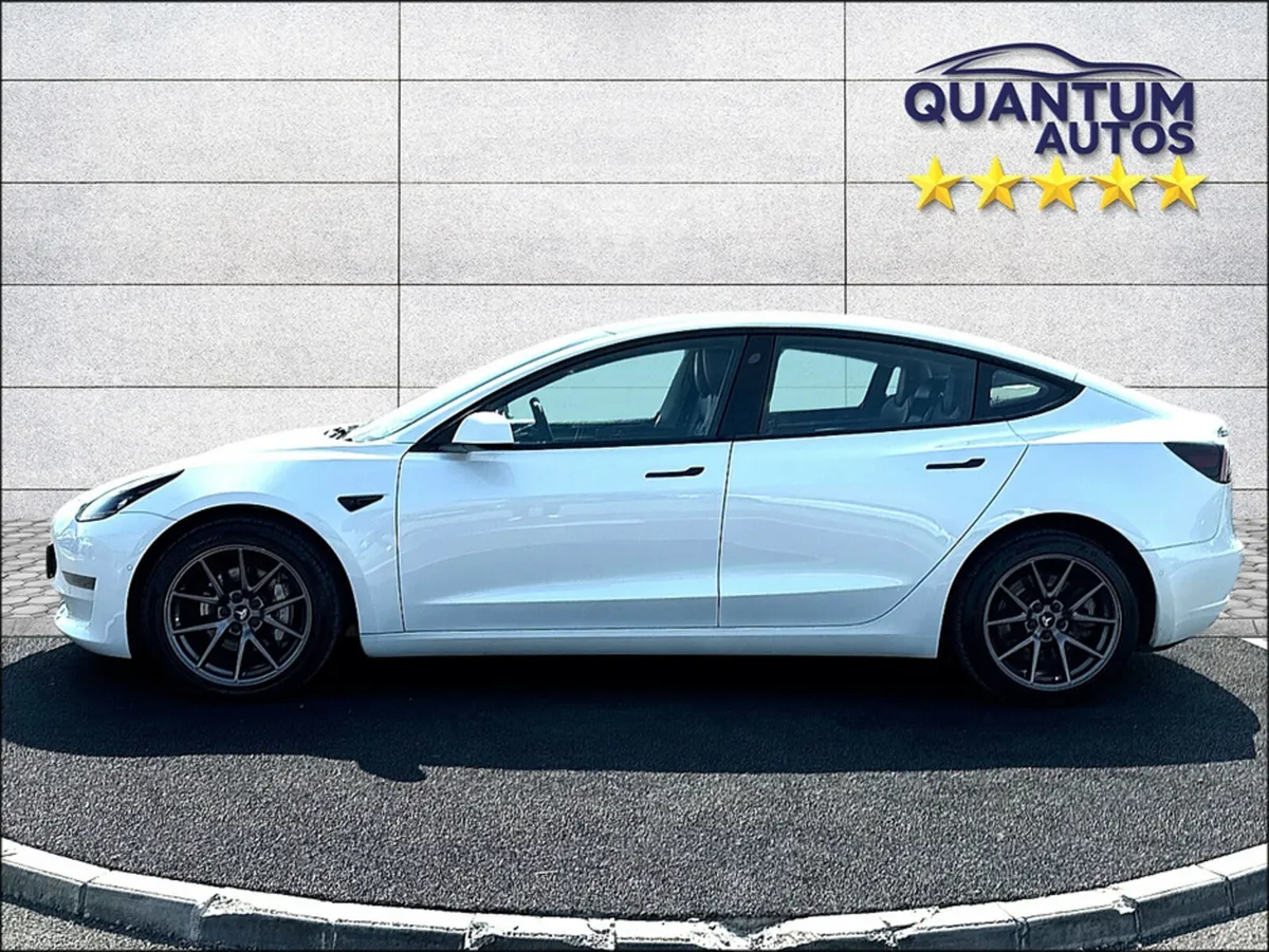 Tesla Model 3 2022 LONG RANGE AWD GRADE A BATTERY - Image 5