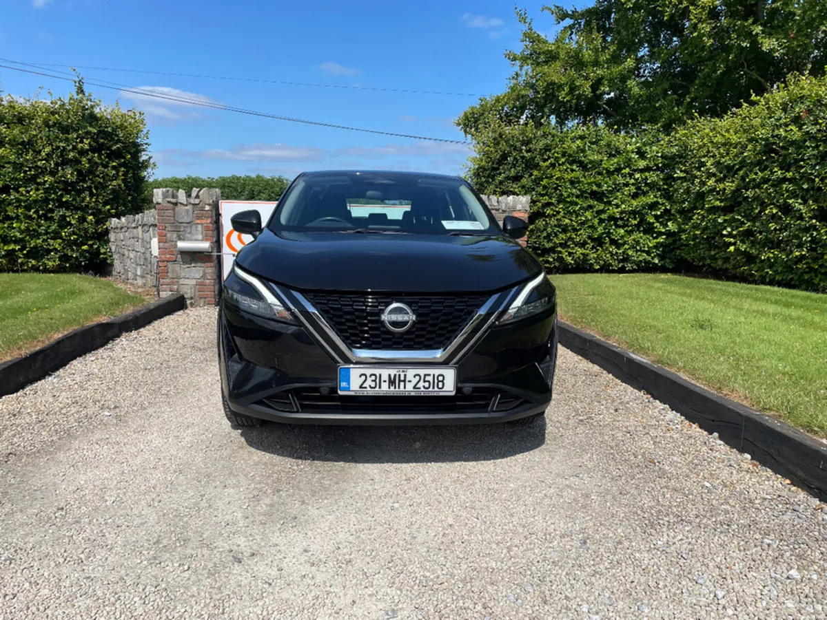 Nissan Qashqai 1.3 SV MODEL SUV. - Image 2