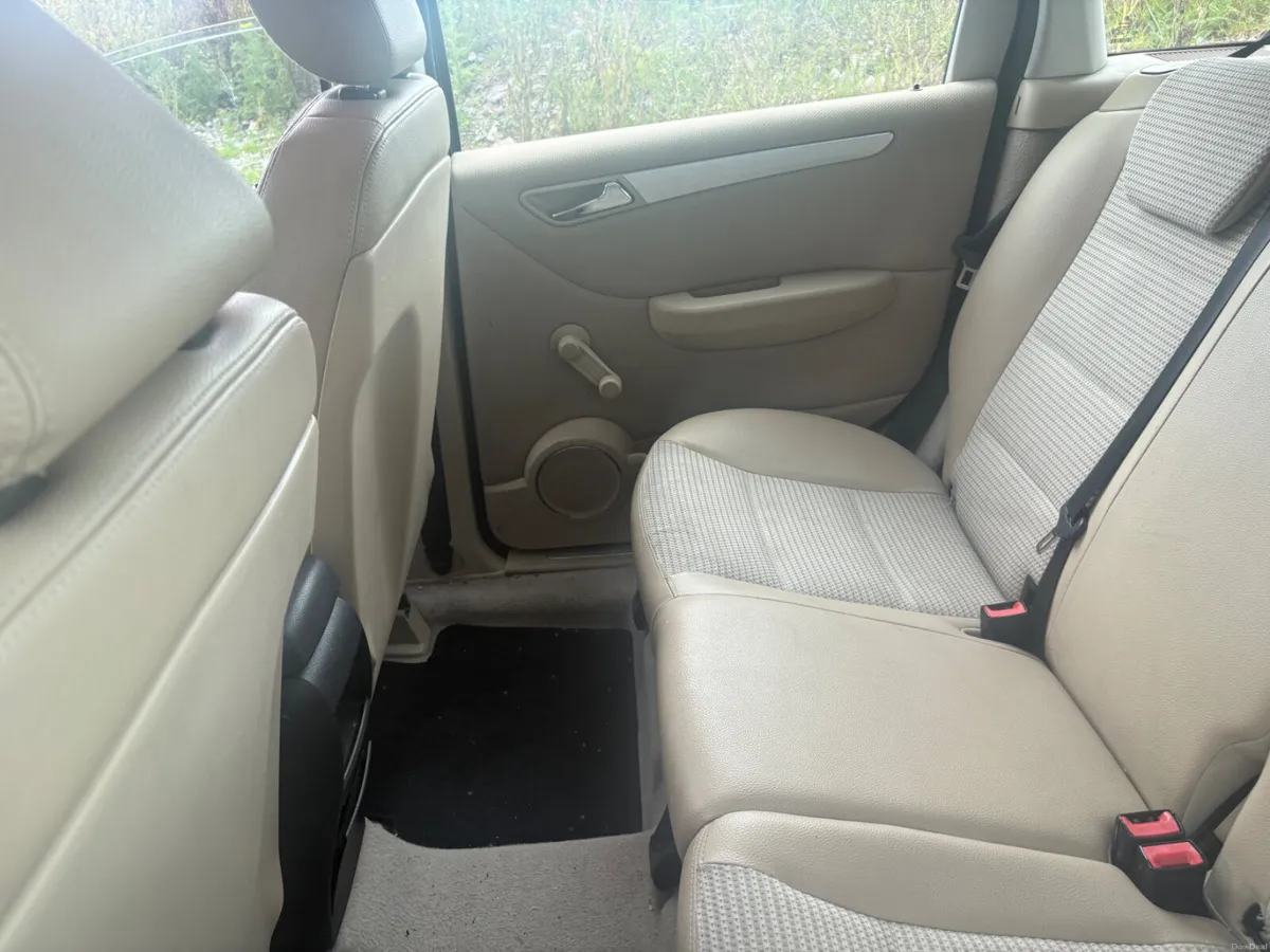 Mercedes-Benz B-Class Automatic - Image 4
