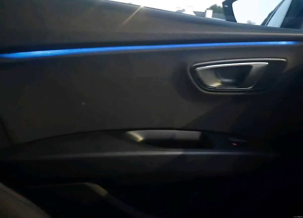 182 SEAT Leon FR 2.0 - Image 3