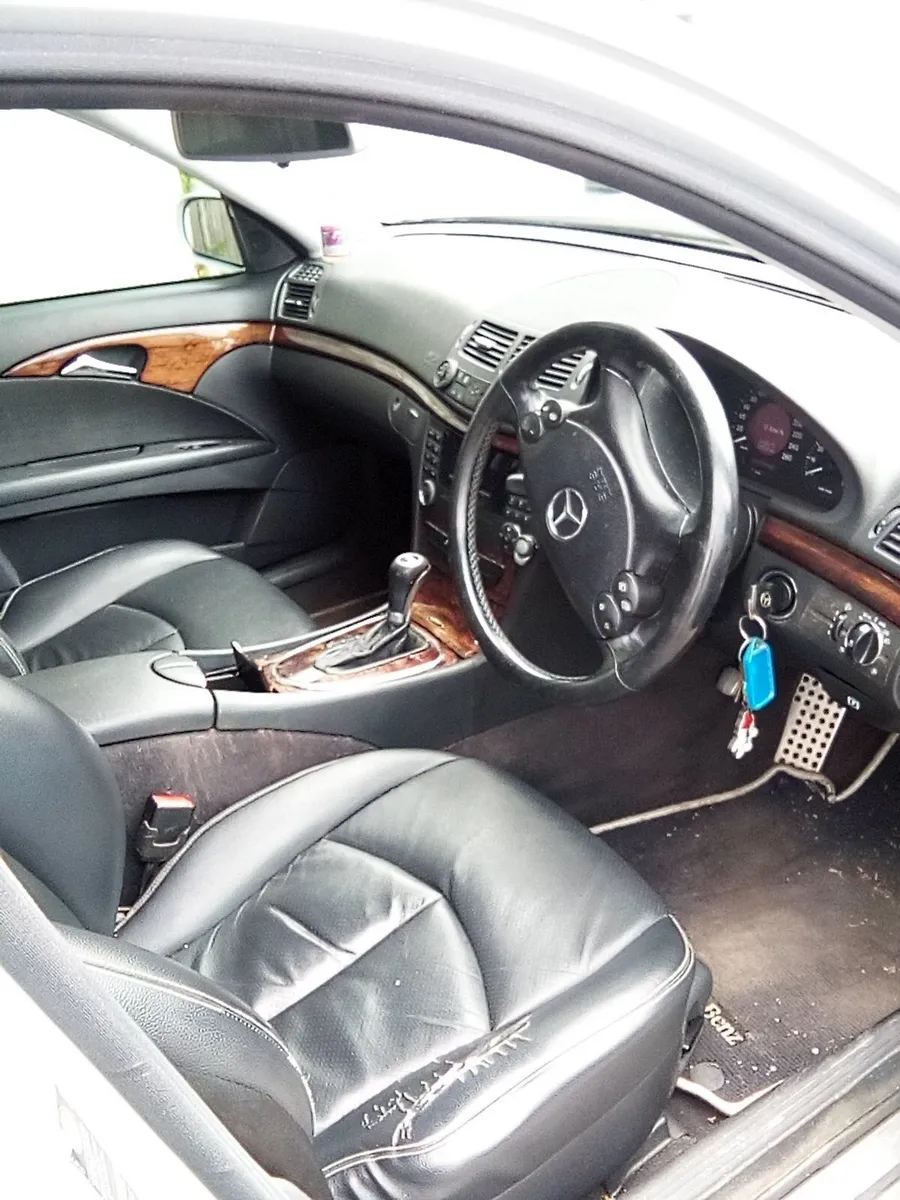 Mercedes-Benz E-Class 2006 automatic - Image 3