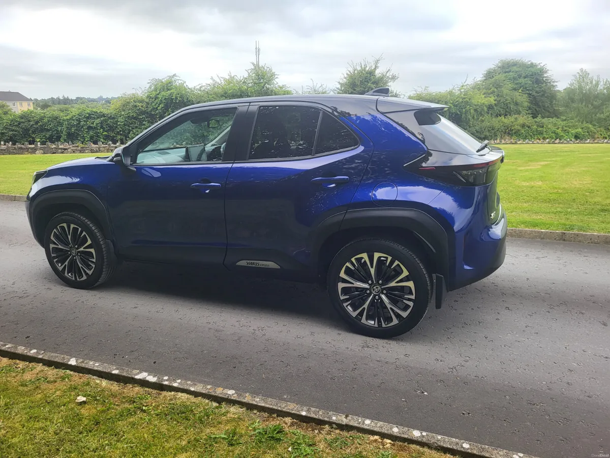 Toyota Yaris Cross  Sol Hybrid  Automatic - Image 4