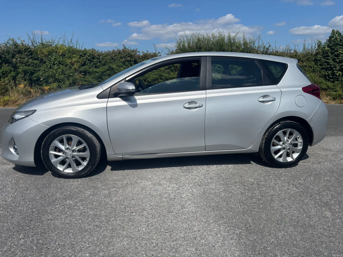 Toyota Auris 2014 1.4 d4d low KLM’s - Image 4