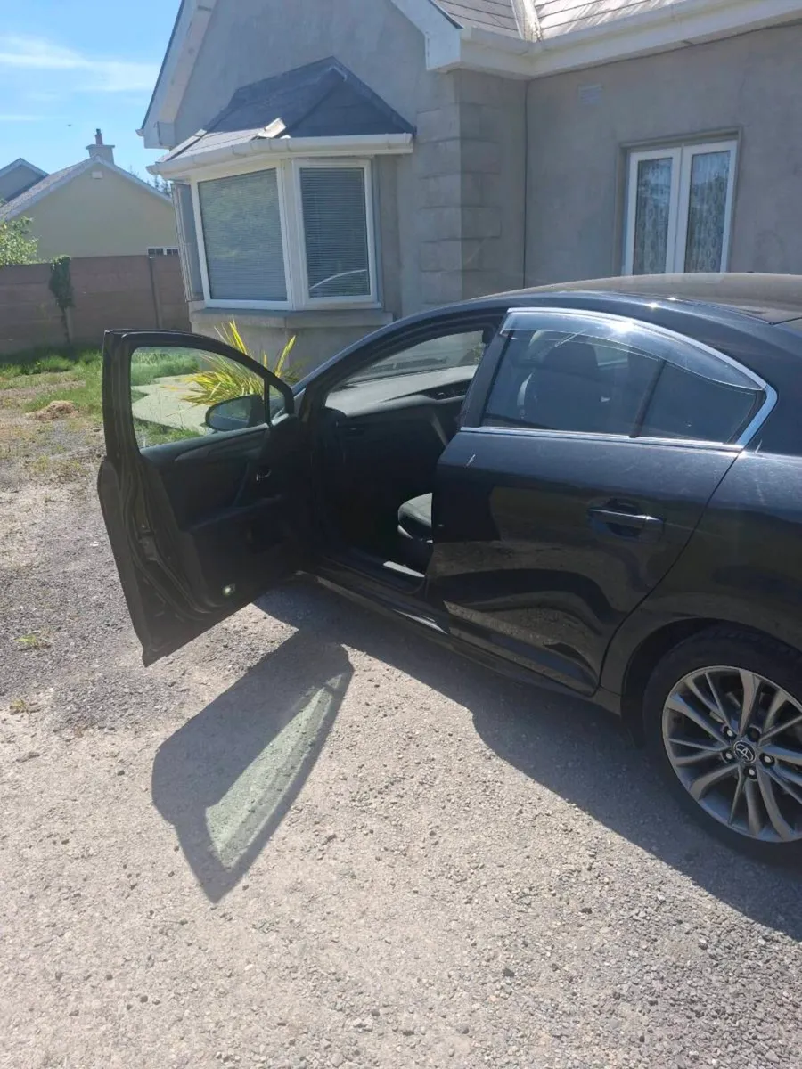 Toyota avensis 1.6 - Image 3