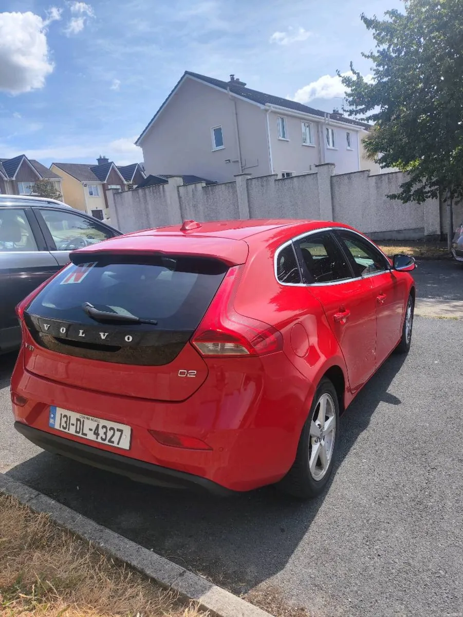 Volvo V40 - Image 4