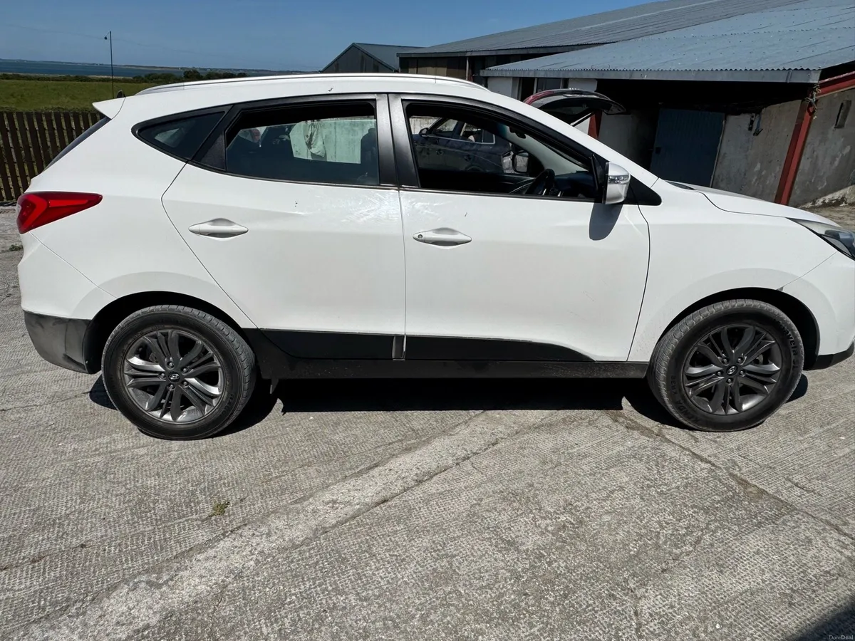 Hyundai ix35 - Image 2