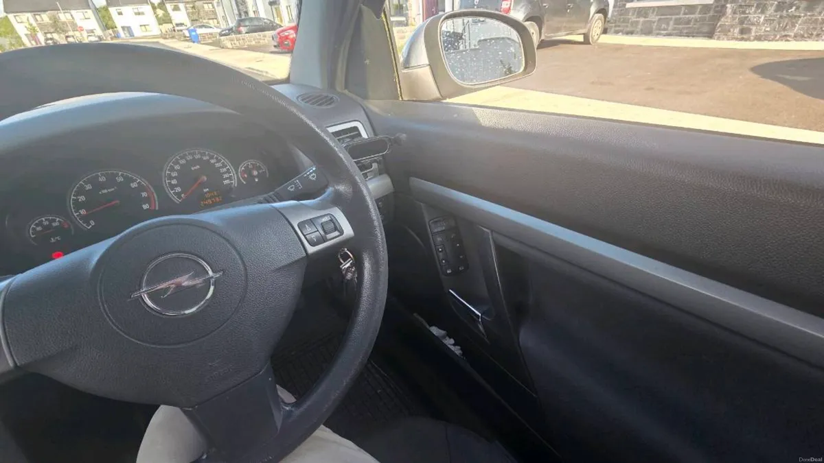 Opel Vectra 2007 1.6 petrol - Image 3