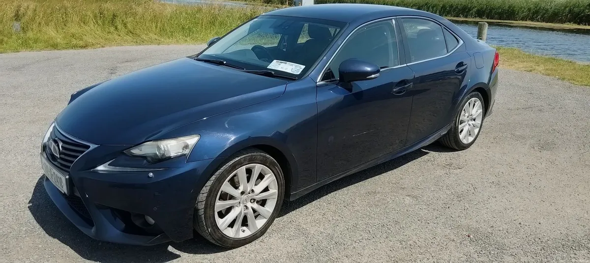 Lexus IS 2013 - Image 2