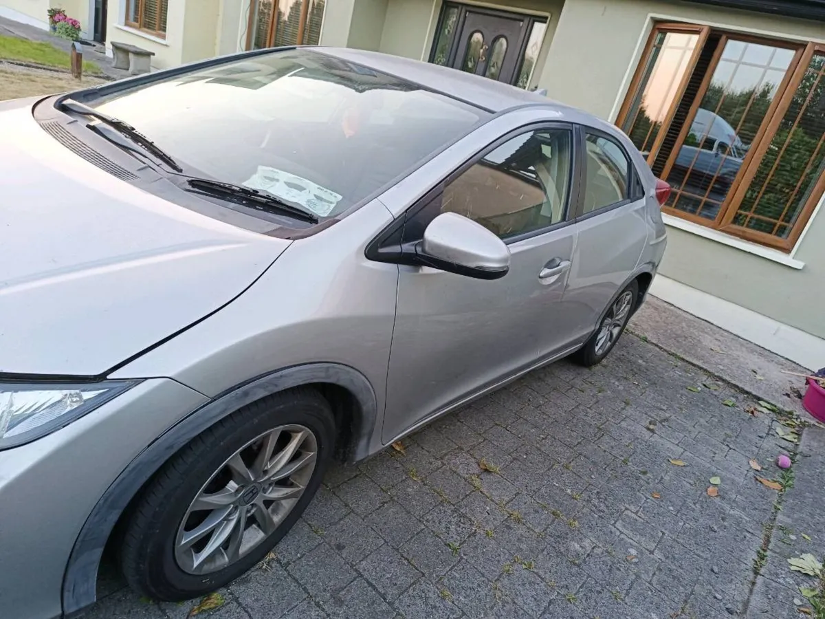 Honda civic spares or repairs - Image 2