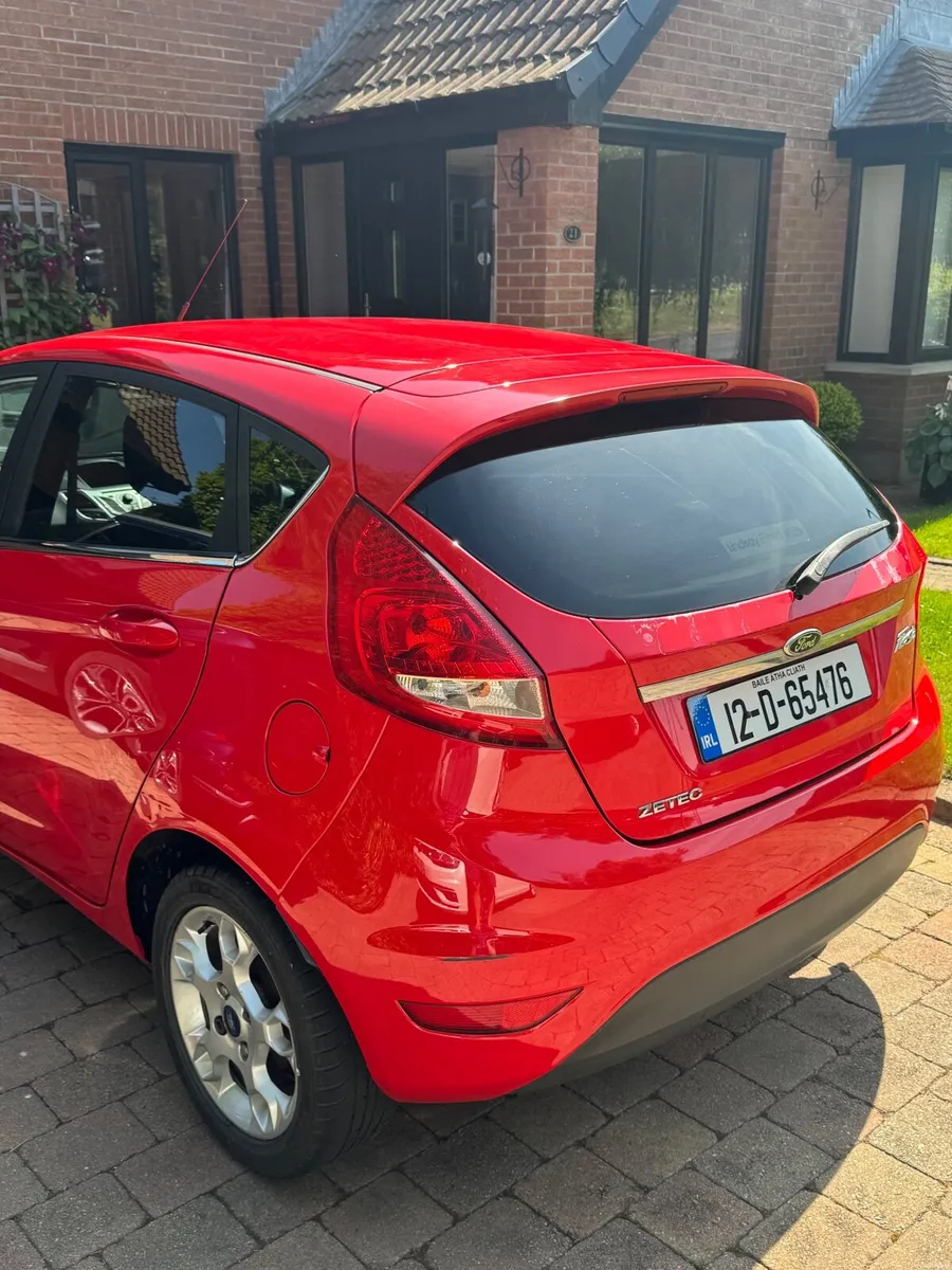 Red 5 Door 2012 Ford Fiesta - Image 4