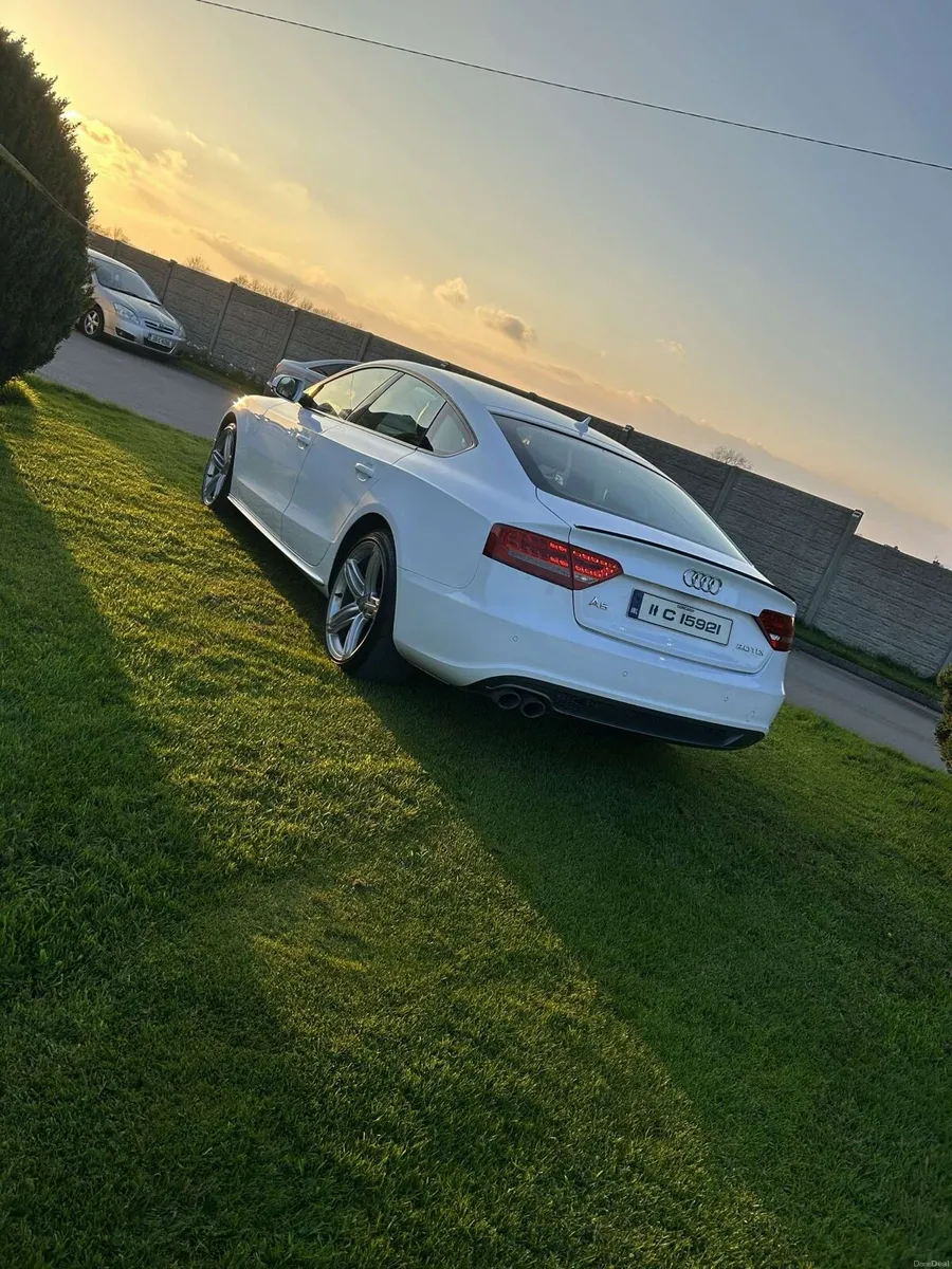 Audi A5 Black edition S-line - Image 4