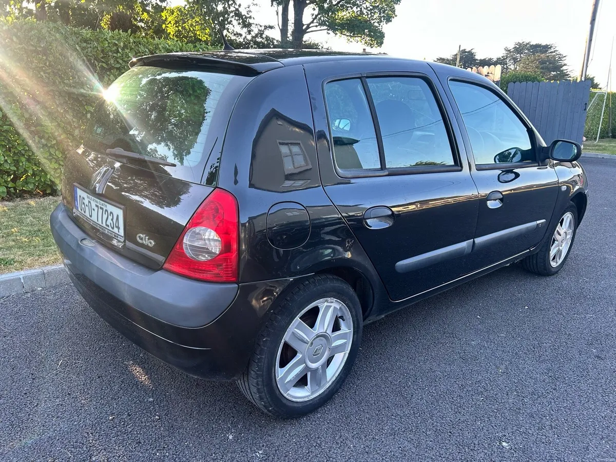 Renault Clio - Image 1