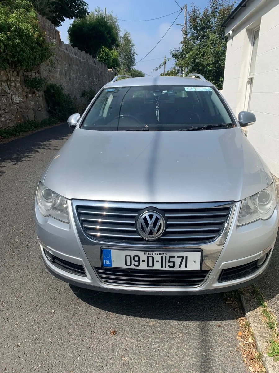 Volkswagen Passat 2009 - Image 1