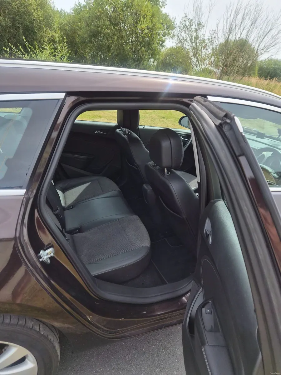 Opel Astra 2014 - Image 4