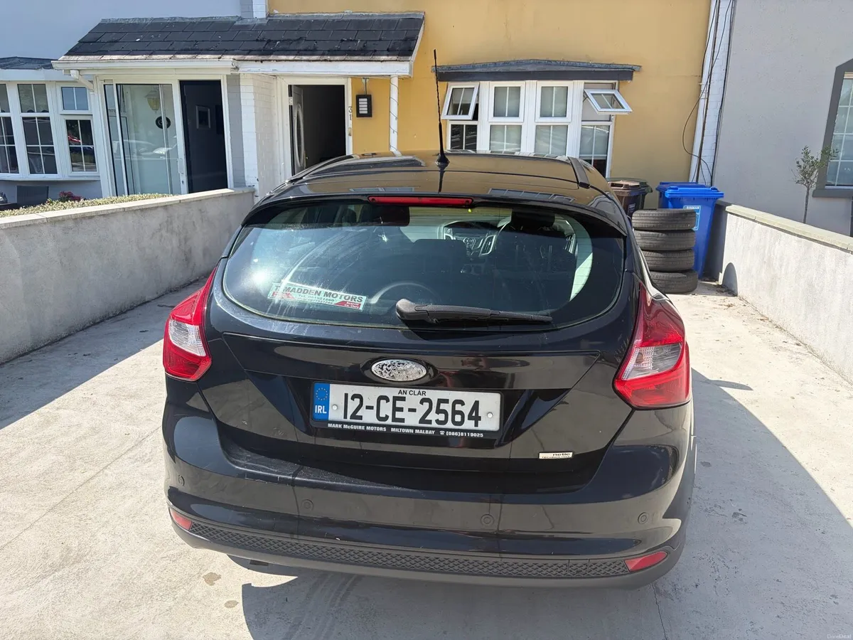 2012 Black Ford Focus - Image 6