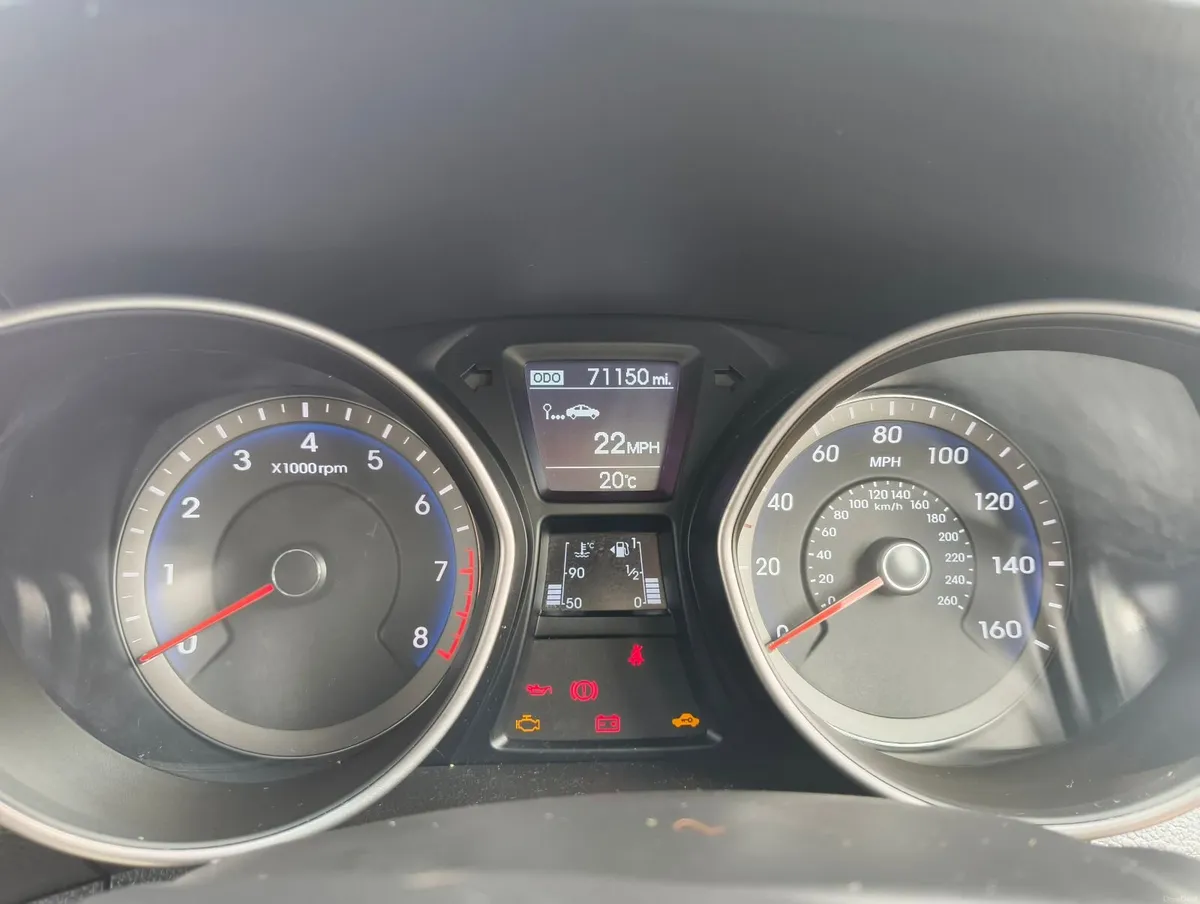 Hyundai i30 2015 - Image 2