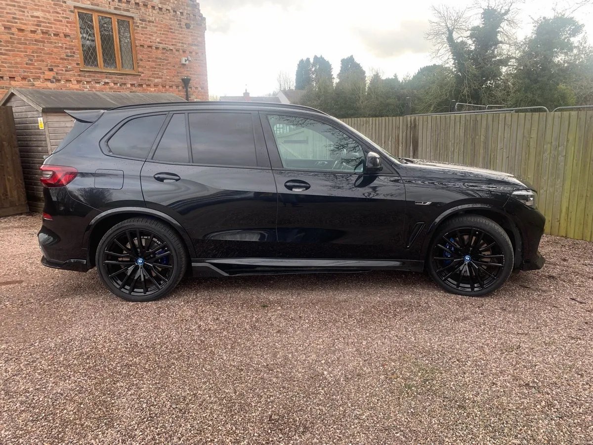 BMW X5 45e - Image 2