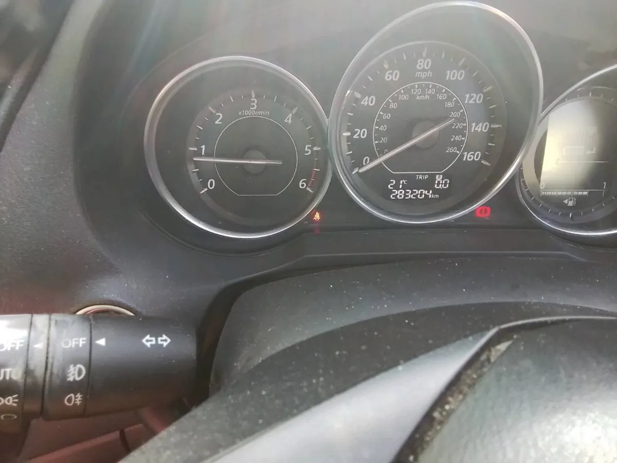 Car - Image 4