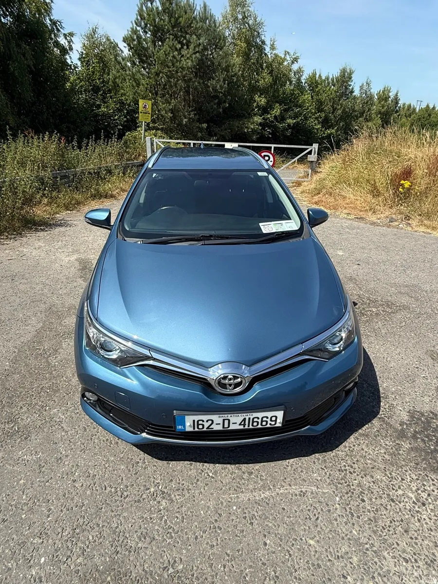 Toyota auris 1.2t business edition estate - Image 3