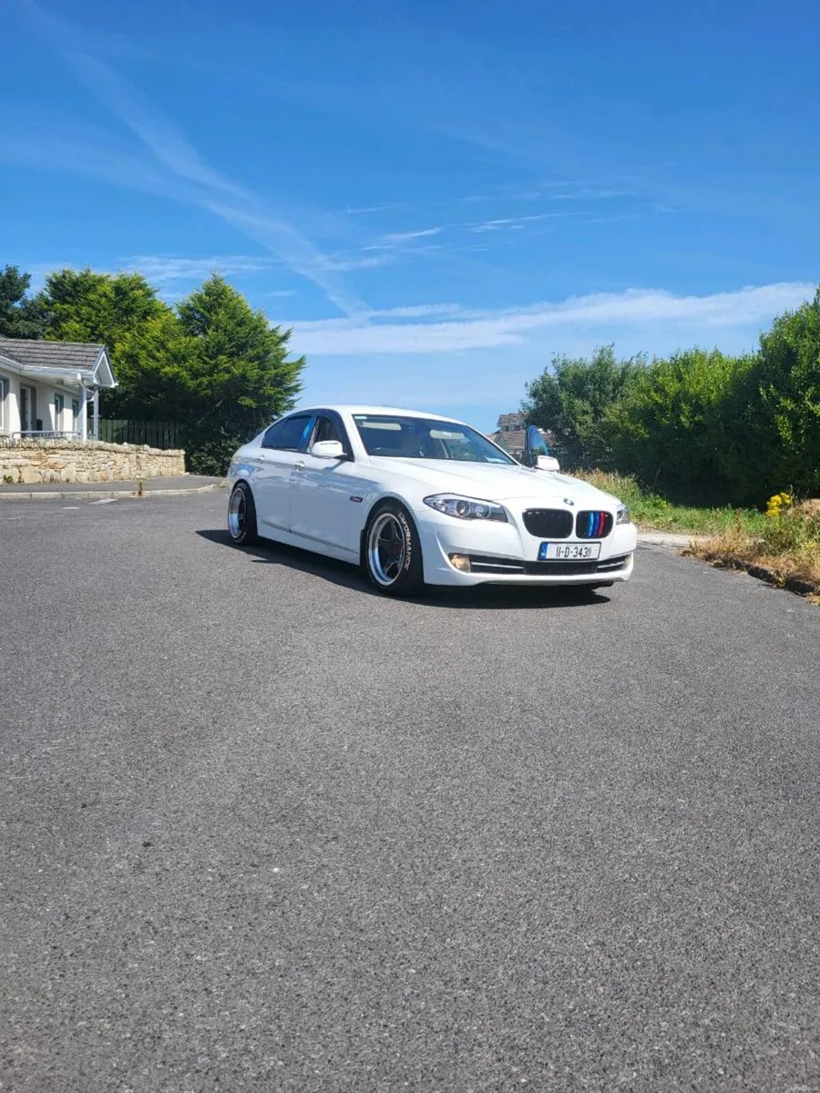 BMW F10 white 5500 2011 - Image 3