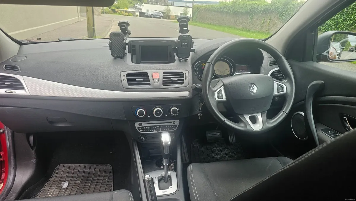 Renault Megane 2012 - Image 2