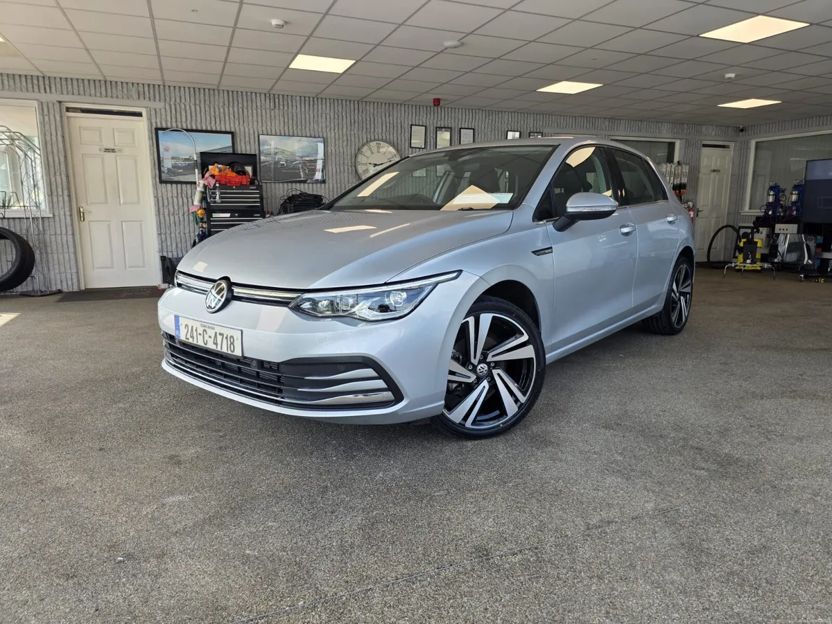 Volkswagen Golf 2.0 TDI 115HP Style 2024 - Image 2