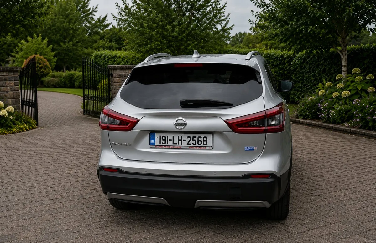 Nissan Qashqai 2019 -Highest Spec €16500 ONO - Image 4