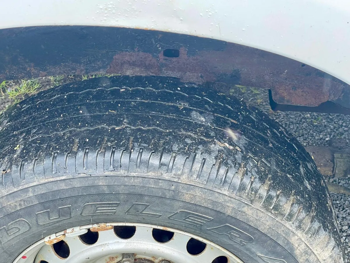 Hilux - Image 3