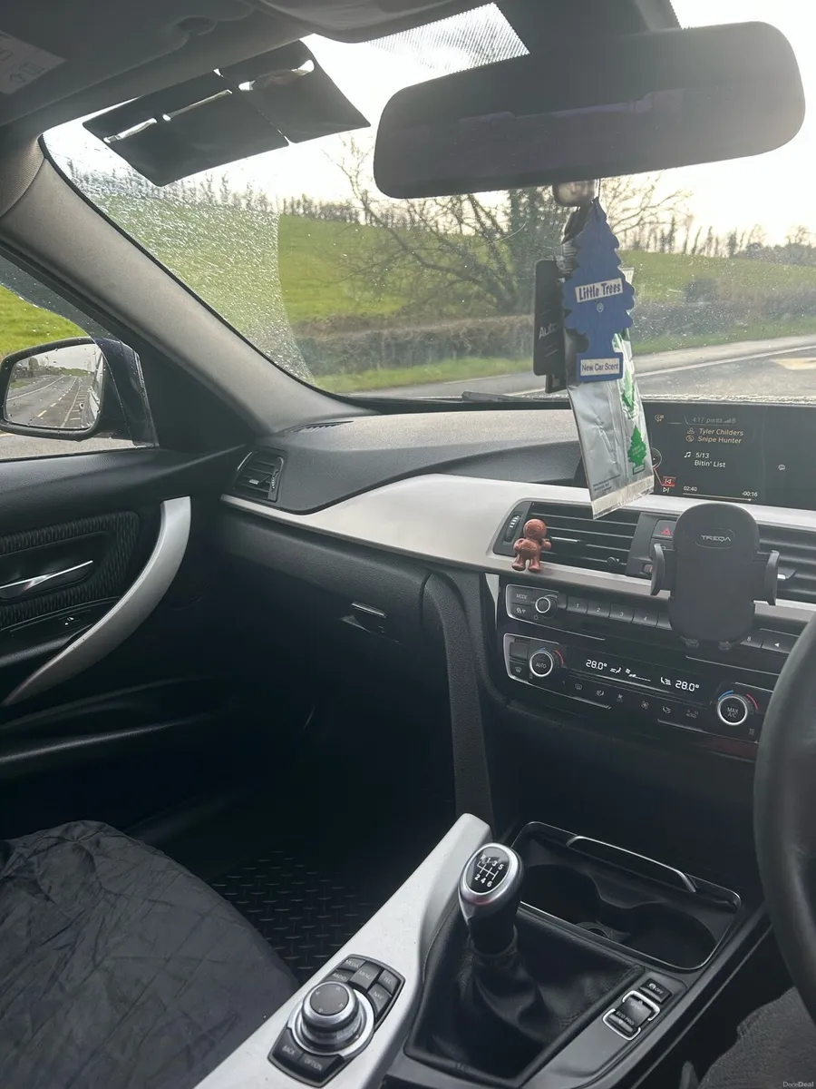 Car - Image 5