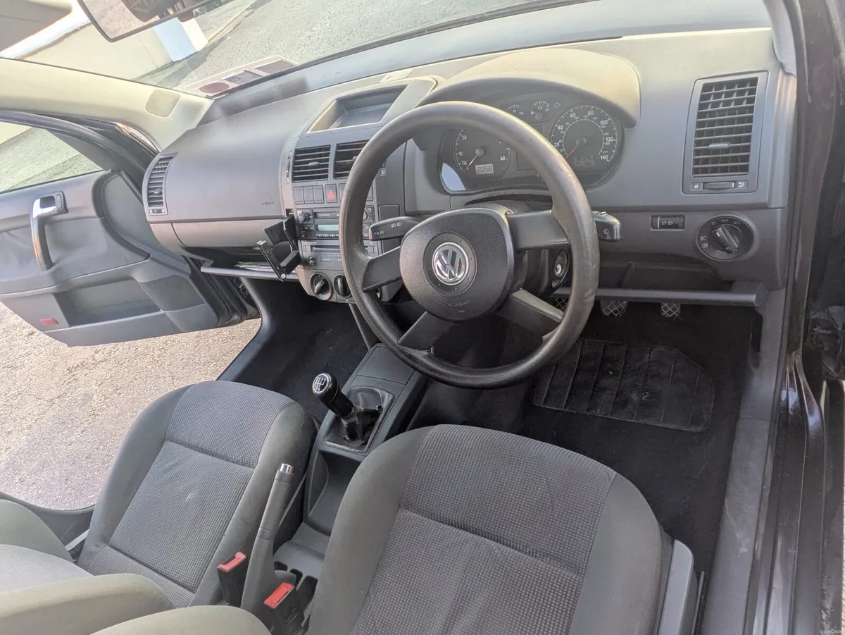 Volkswagen Polo 2004 - Image 4