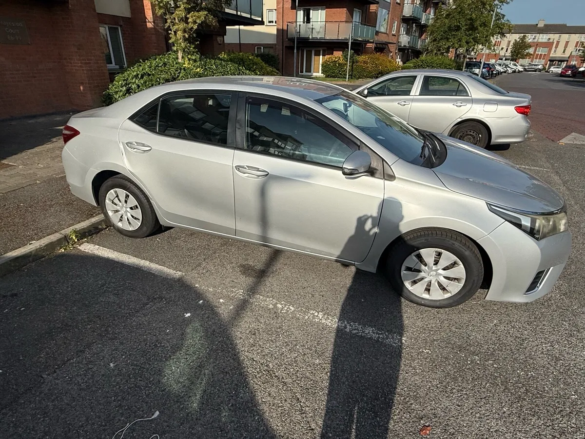 Toyota Corolla 2015 1.4L Diesel - Image 5