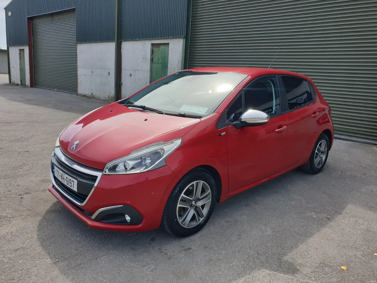 PEGOUT  /208/ AUTO/PURE TECH/ LOW KM. - Image 2