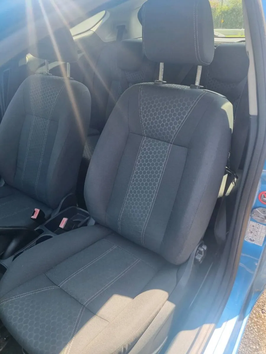 Ford Fiesta 2010 - Image 6