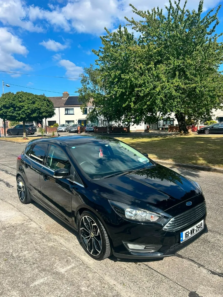 Ford Focus Zetec  2016 Diesel - Image 1