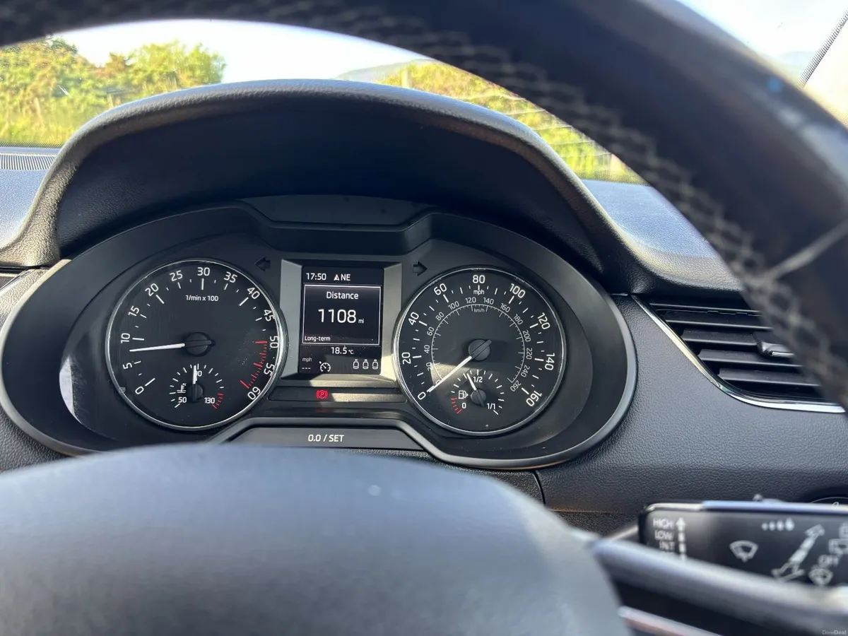 Skoda Octavia Estate 2014 4x4 2.0TDi - Image 5