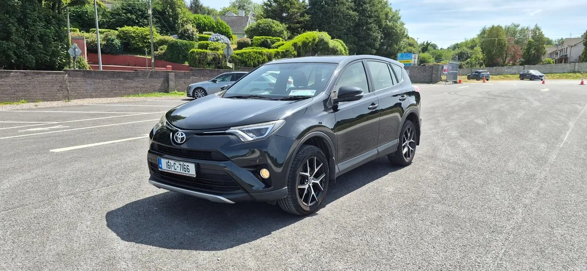 2016 Toyota RAV4 Luna Sport 2.0 D-4D - Image 1