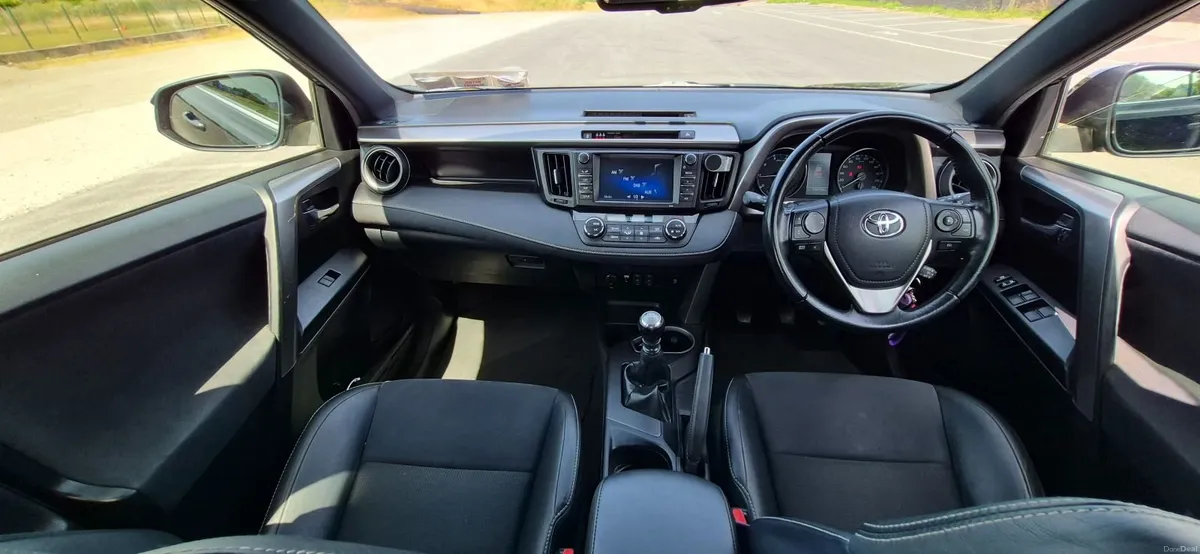 2016 Toyota RAV4 Luna Sport 2.0 D-4D - Image 6