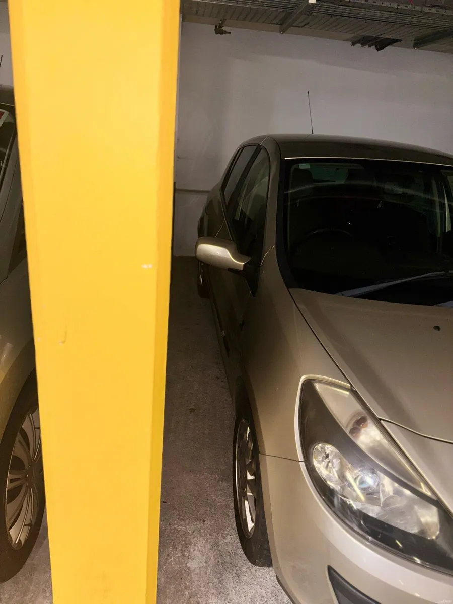 Car for sale - Image 2